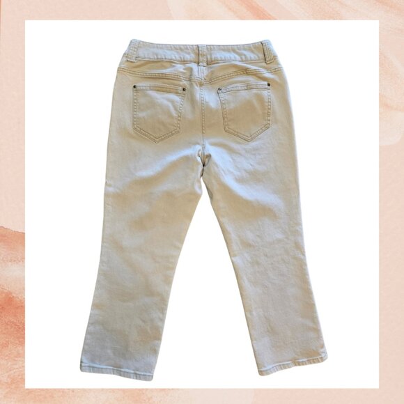 Chico's Platinum Denim Light Tan Capri Jeans - Picture 3 of 4